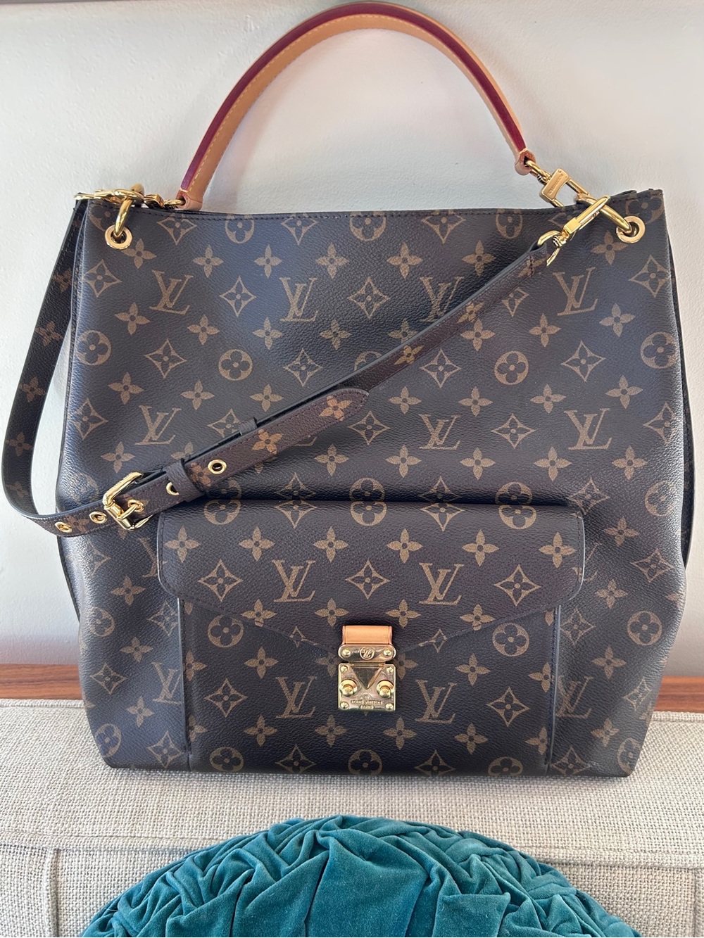 Louis Vuitton Metis Hobo 2-Way Bag, EUC - Picture 2 of 16